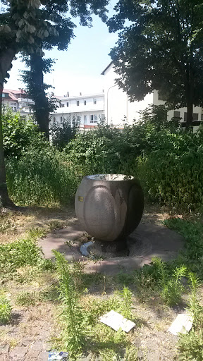 Lutrina Brunnen 