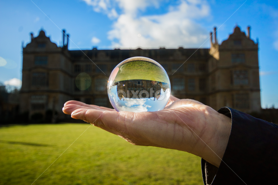 Montacute House by Shaun White - Artistic Objects Glass