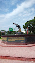 knotted gun monument, Phnom Pe