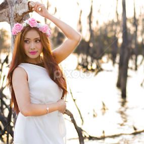 by Chundi Lawin - People Portraits of Women