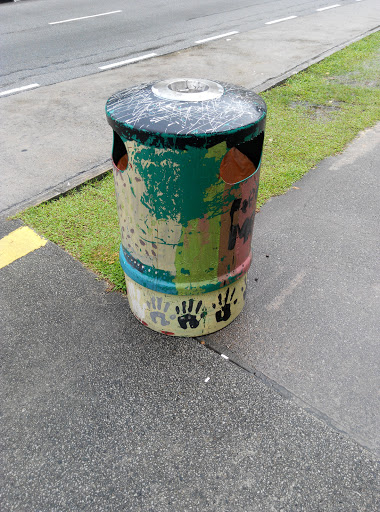 Handprint Dustbin