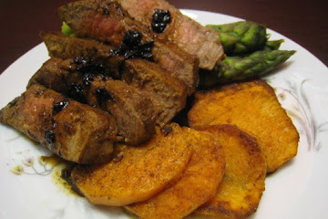 Peppered Sweet Potato Rounds with Marinated Tenderloin and Asparagus