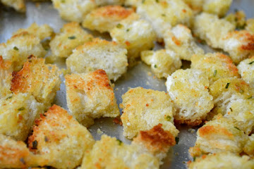Easy Homemade Parmesan Garlic Croutons