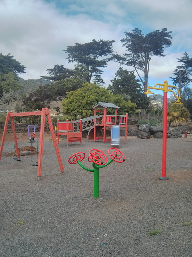 Parque infantil en Los Zamorano