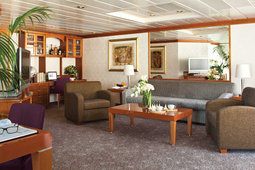 Regent-Seven-Seas-Mariner-Grand-Suite -  Seven Seas Mariner's spacious Grand Suites are designed to make you feel at home throughout the duration of your cruise.
