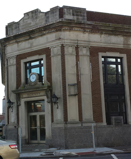 Historic Lansdowne Bank Clock