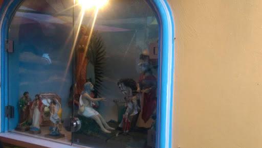 Gran Altar Virgen De Guadalupe En Pescadería