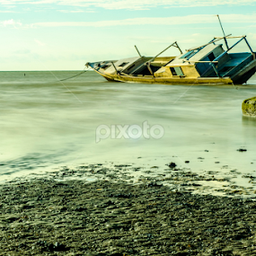 boat at talise by Dedik Dwi Nugroho - Transportation Boats