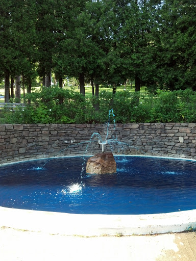 Harlow Park Fountain