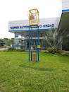 Escultura Super Autos Puerto Ordaz