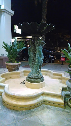 La Reina Fountain