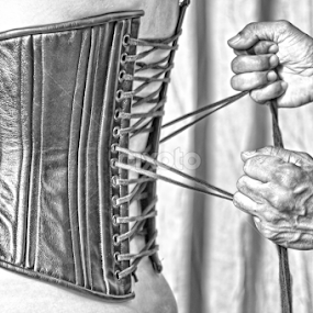 by Mars Simons - People Body Parts