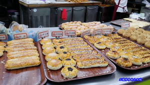 台北萬華區。大台北豆漿大王。蛋包飯糰／豬肉餡餅／薏仁漿。台北宵夜推薦的好去處。