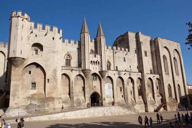 Scenic Emerald guests in Avignon will marvel at the Pope's Palace, a 14th century Gothic architecture that used to house sovereign pontiffs. It's known for its frescoes and chapels.
