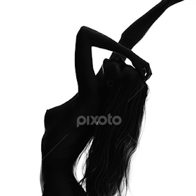 by Anatol Misnikou - Nudes & Boudoir Artistic Nude