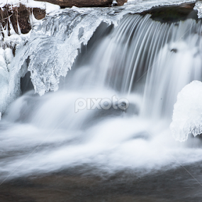 by Dave Martin - Landscapes Weather