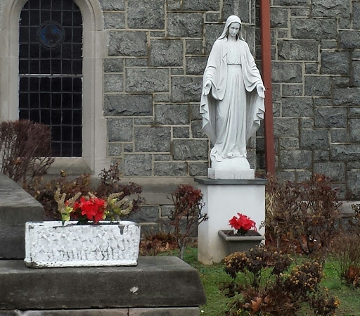 Mary Memorial Statue