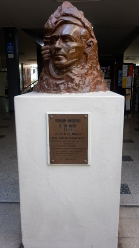 Monumento de Jose Carlos Mariategui
