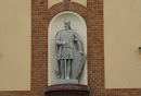IV. Béla - Veszprém Megyei Levéltár Épületszobra I.