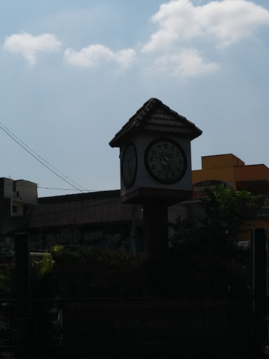 Clock at Kanchipuram Bus Stand