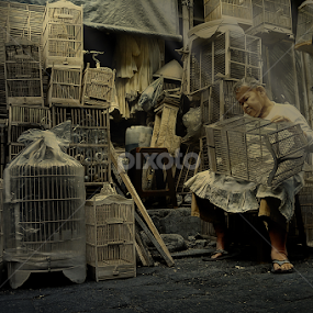 Penjual Sangkar Burung by Zahirul Alwan - Digital Art People