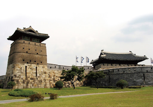 Hwaseong Fortress, Suwon (Hwaseomun Gate and Northwestern Watchtower)