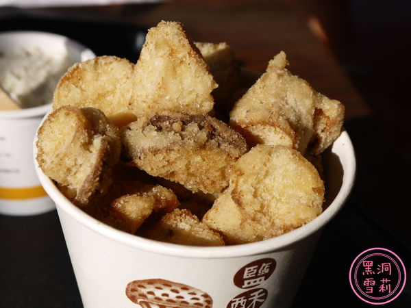 新社「百菇莊」．香菇來這吃，來這買，來這看！