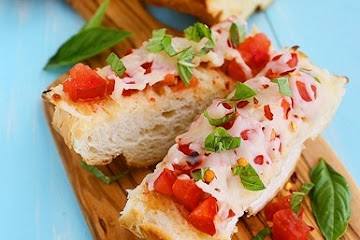 Mozzarella Tomato Basil Bruschetta
