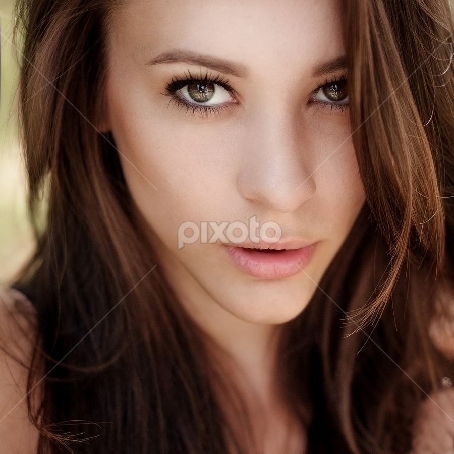 Natali by Ivan Mankevich - People Portraits of Women