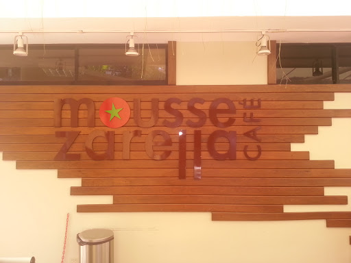 Moussezarella Cafe 