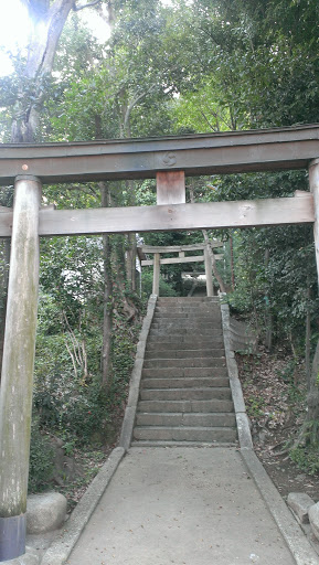 三輪神社 参道口