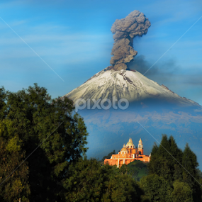 Popocatepet smoking by Cristobal Garciaferro Rubio - Landscapes Mountains & Hills