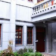 鹹花生 Salt Peanuts