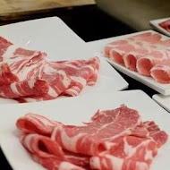 滿堂紅頂級麻辣鴛鴦火鍋