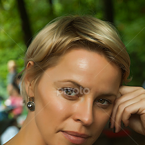 u tvojim očima by Darko Kireta - People Portraits of Women