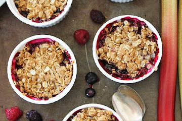 Rhubarb Berry Crisp
